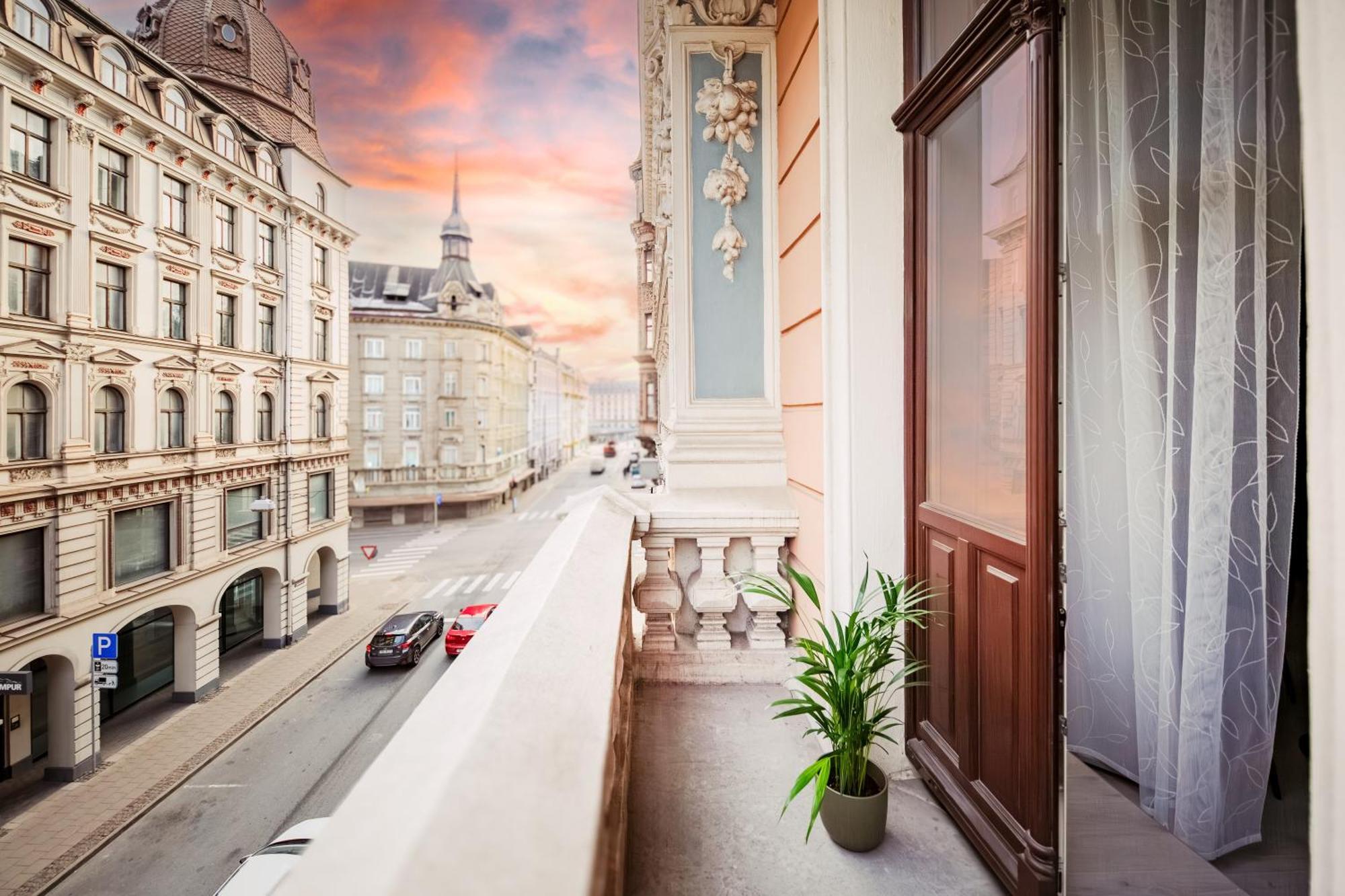 Rigaapartment Elizabetes 22 Self-Service Aparthotel Экстерьер фото